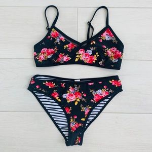 CUPSHE Black Floral Reversible Bikini